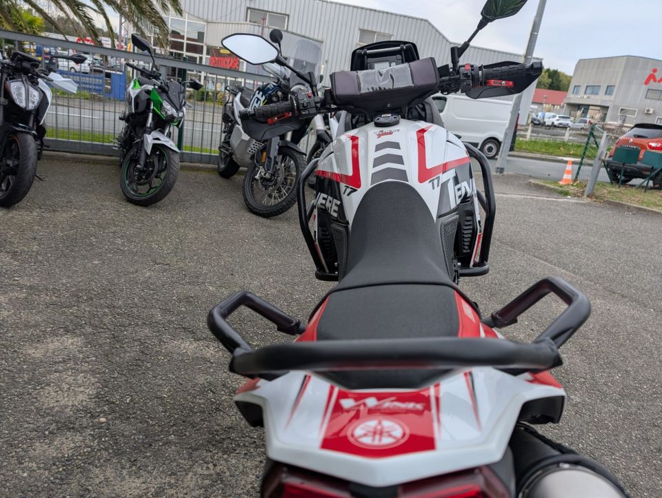 YAMAHA XTZ TENERE 700 4