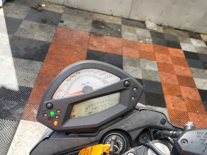 KAWASAKI ER-6 4