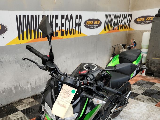 KAWASAKI Z400 4