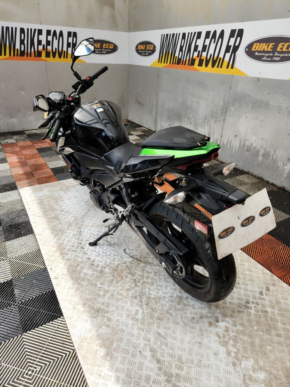 KAWASAKI Z400 4