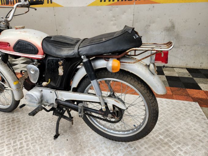 YAMAHA YB 90 4