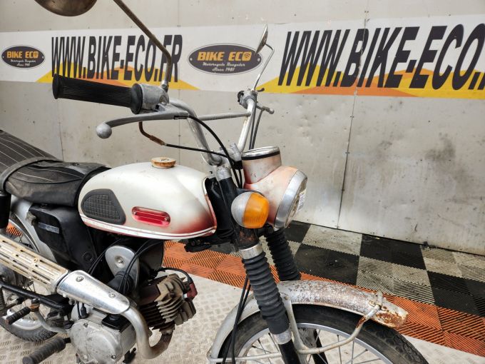 YAMAHA YB 90 4
