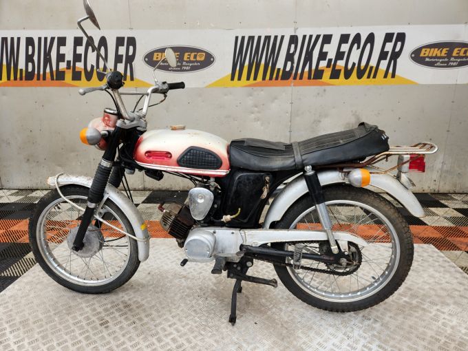 YAMAHA YB 90 4