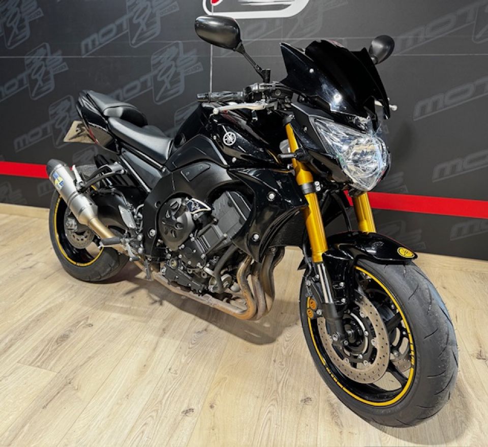 YAMAHA FZ8 4
