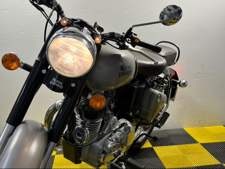 ROYAL ENFIELD CLASSIC 4