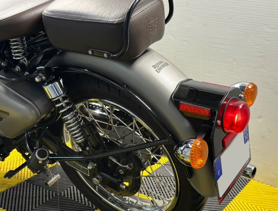 ROYAL ENFIELD CLASSIC 4