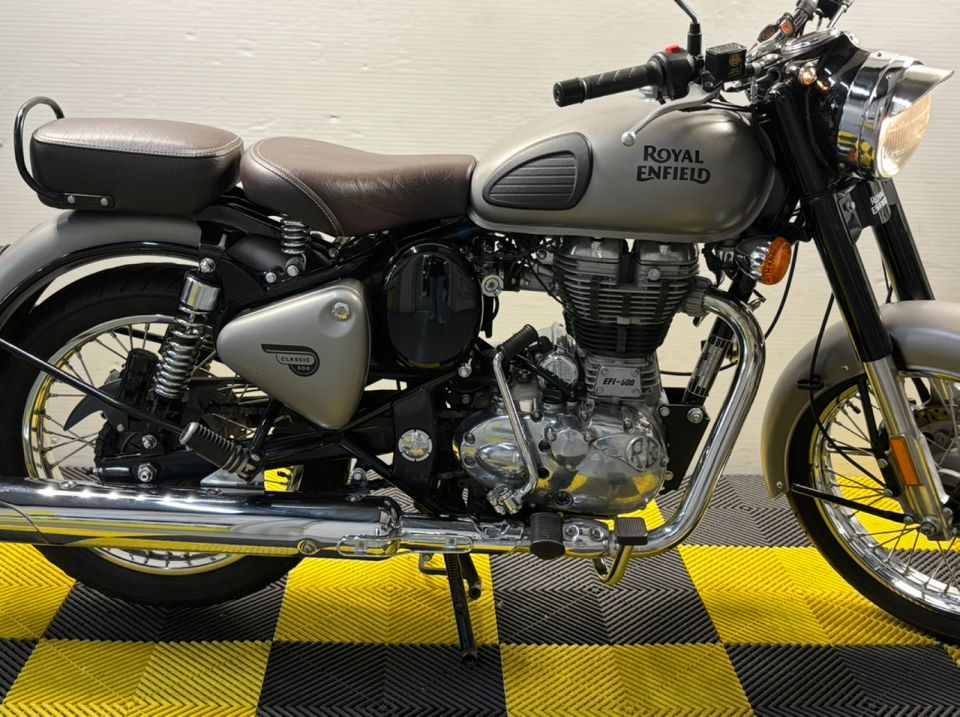 ROYAL ENFIELD CLASSIC 4