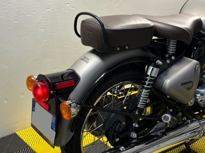 ROYAL ENFIELD CLASSIC 4