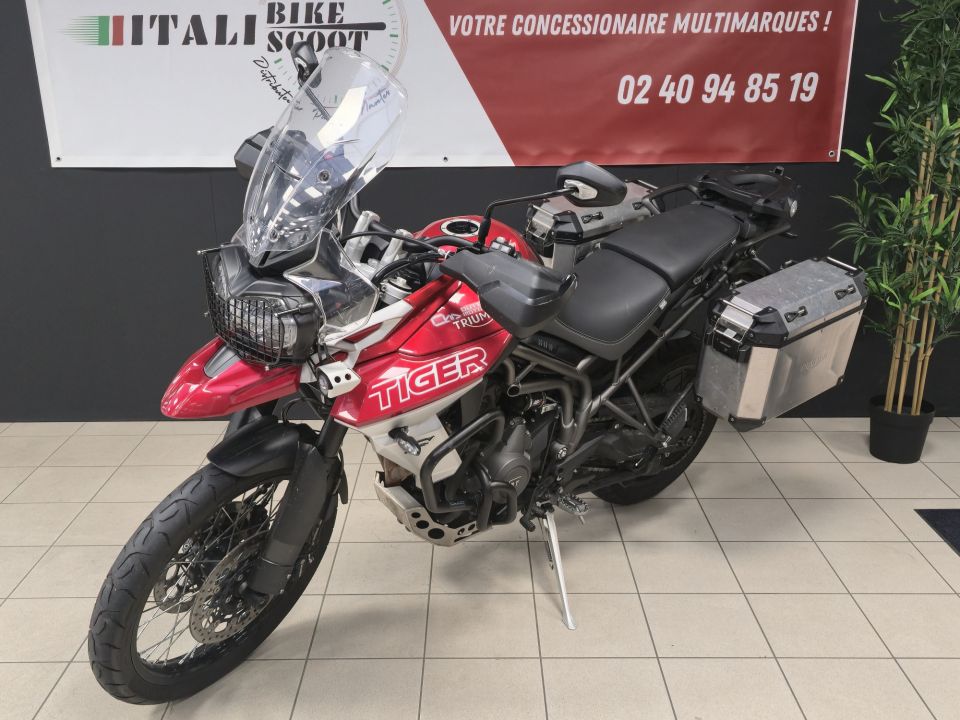 TRIUMPH TIGER 800 XCA 4