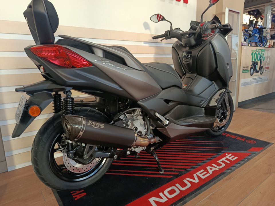 YAMAHA XMAX 300 4