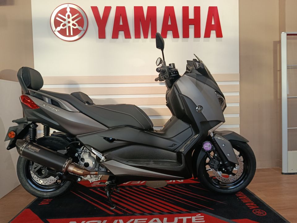 YAMAHA XMAX 300 4