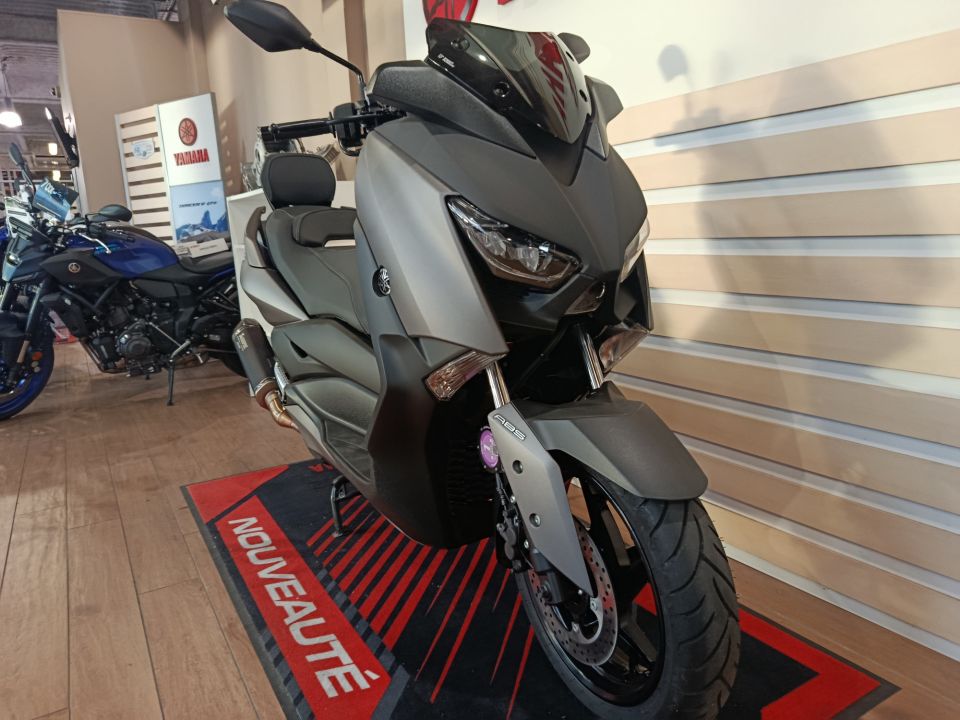 YAMAHA XMAX 300 4