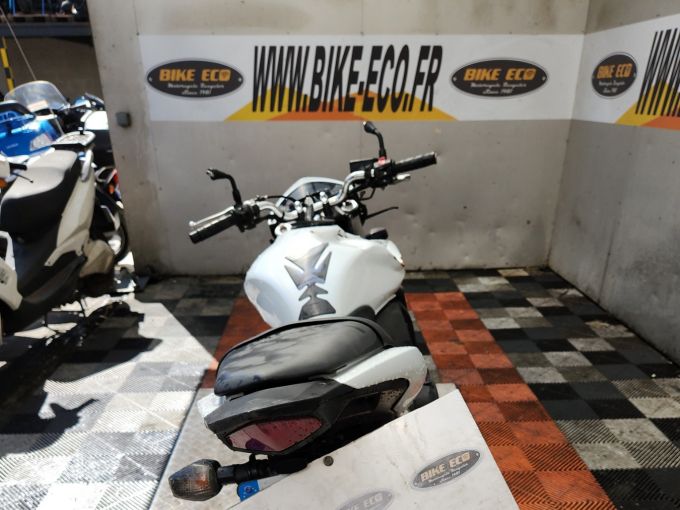 HONDA CB 600 F HORNET 4