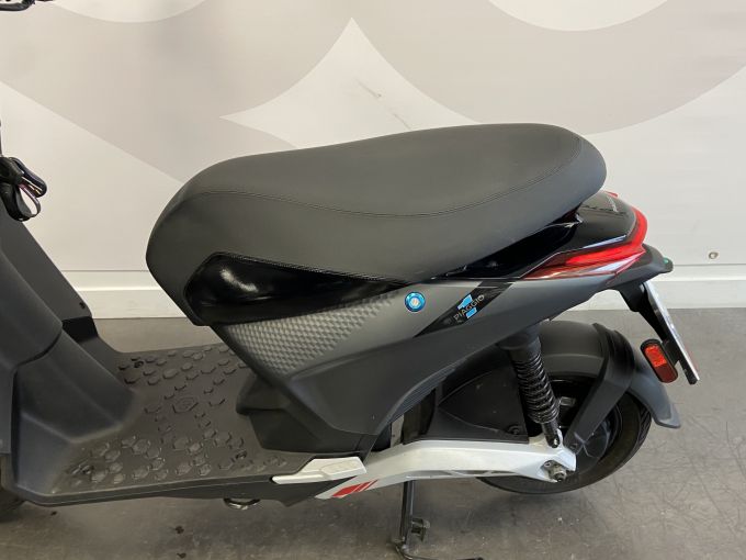 PIAGGIO 1 ACTIVE 4