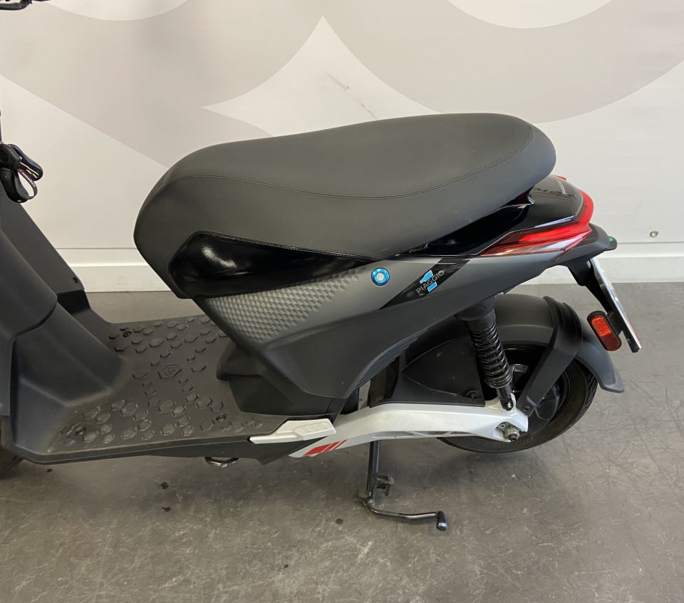 PIAGGIO 1 ACTIVE 4