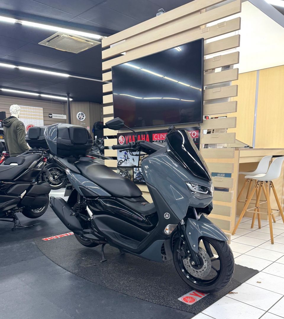 YAMAHA NMAX 125 4
