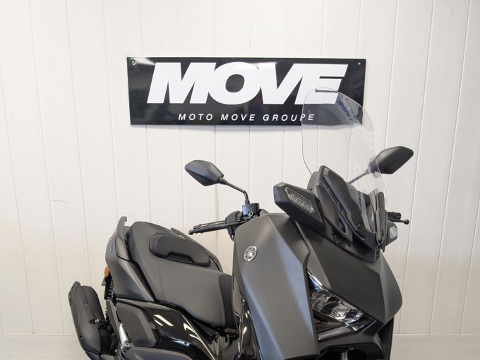 YAMAHA XMAX 125 4