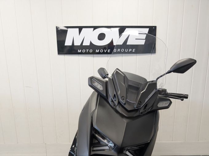 YAMAHA XMAX 125 4