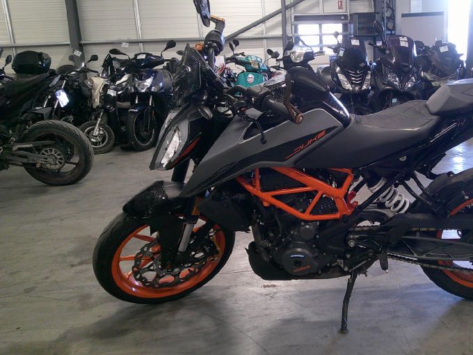 KTM 390 DUKE 4