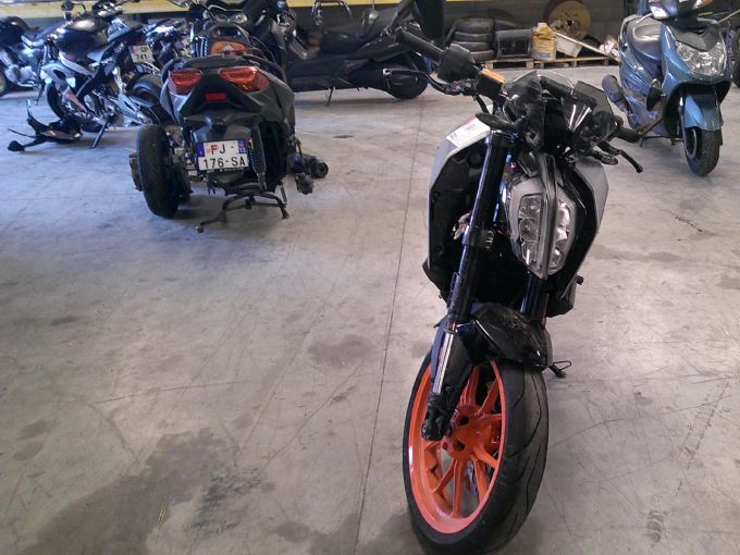 KTM 390 DUKE 4