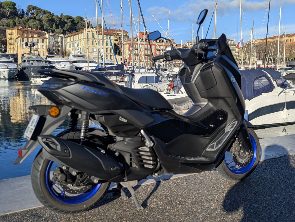 YAMAHA NMAX 125 4