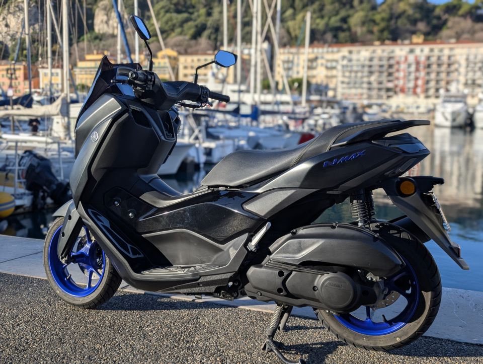 YAMAHA NMAX 125 4