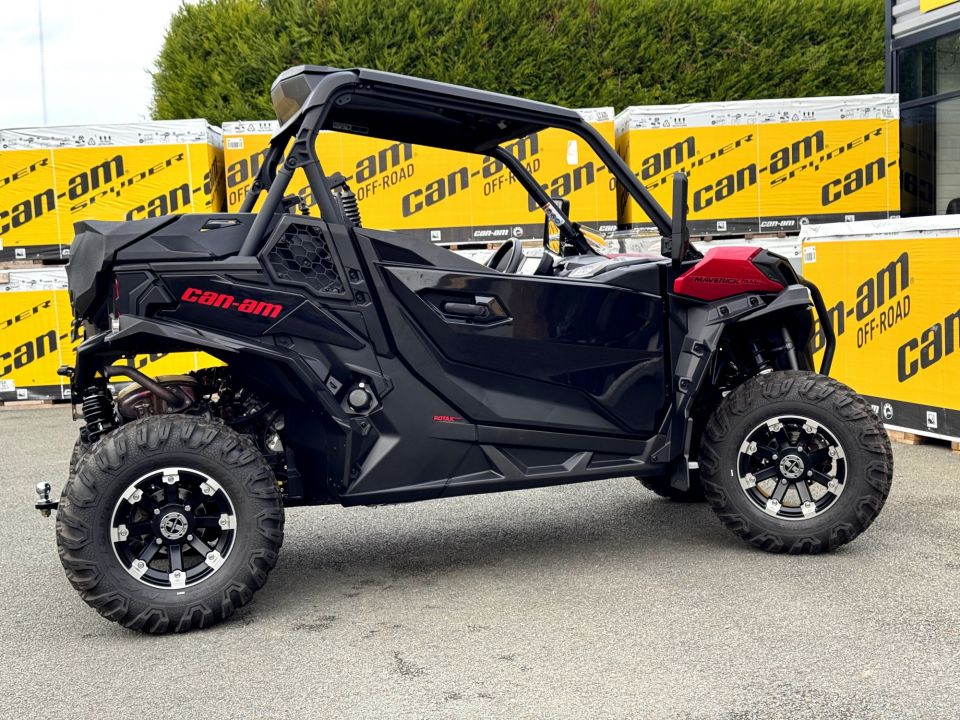CAN-AM MAVERICK 4