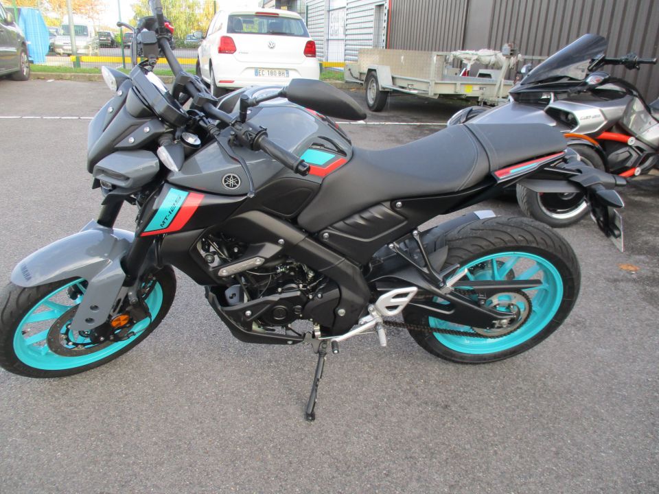 YAMAHA MT-125 ABS 4