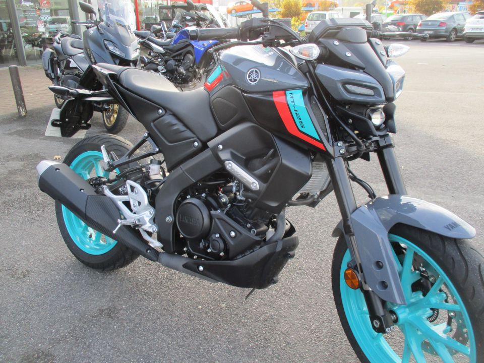 YAMAHA MT-125 ABS 4