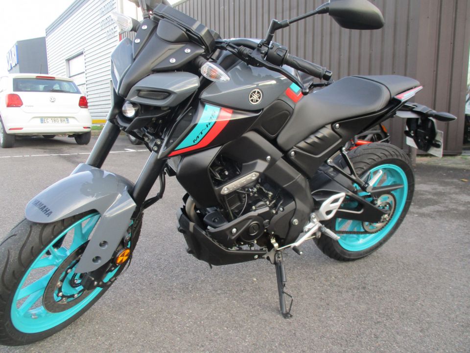 YAMAHA MT-125 ABS 4