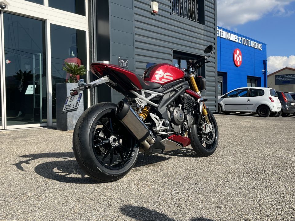TRIUMPH SPEED TRIPLE 1200 RS 4