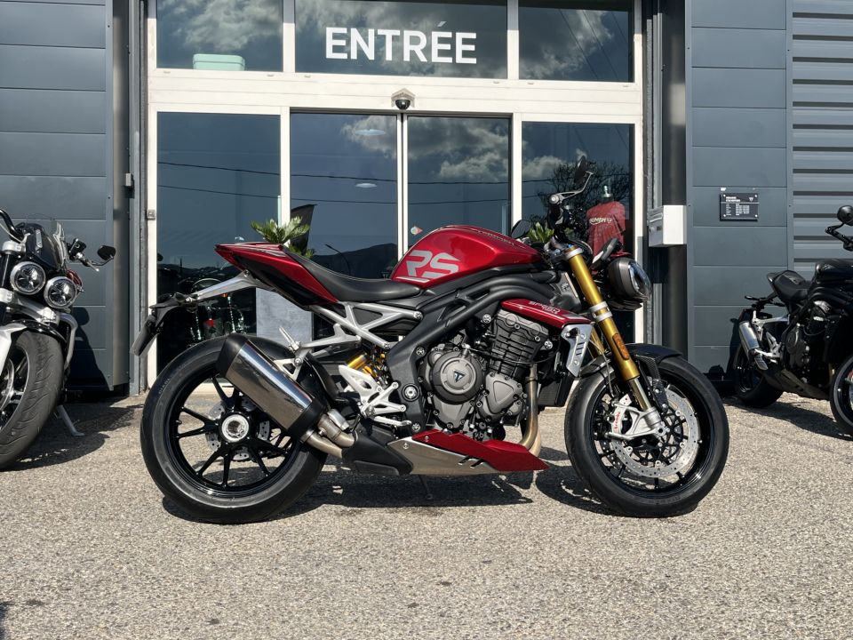 TRIUMPH SPEED TRIPLE 1200 RS 4
