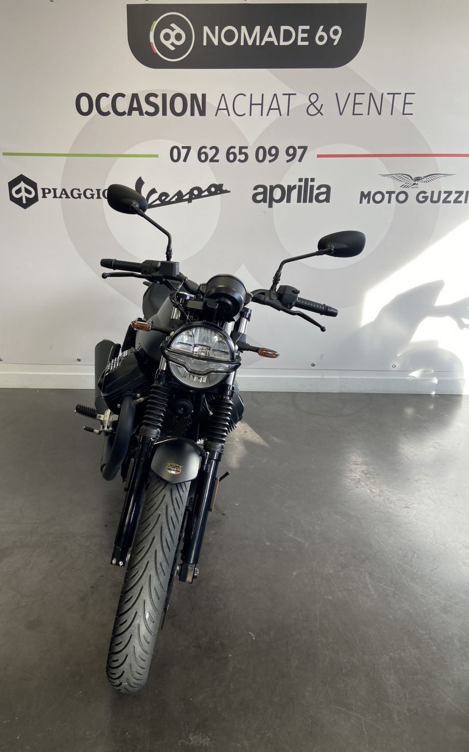 MOTO GUZZI V7 STONE 4