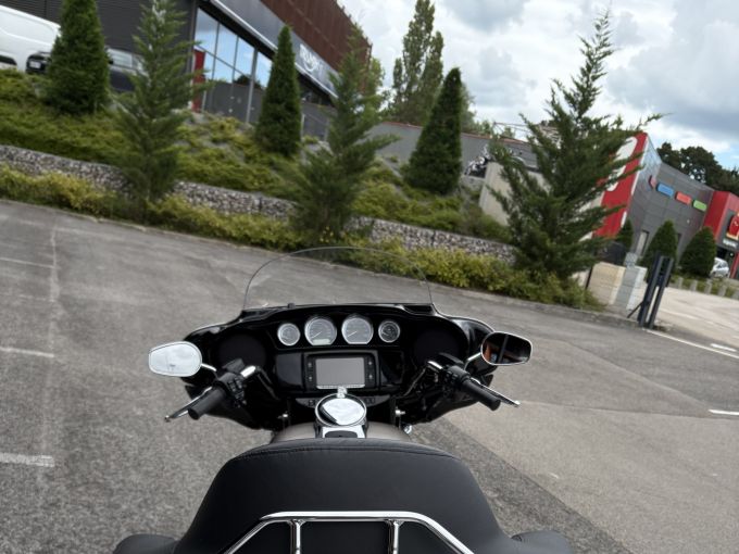 HARLEY-DAVIDSON TOURING ULTRA LIMITED 1745 LOW 4