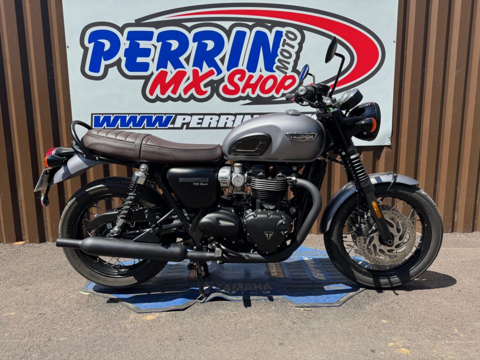 TRIUMPH BONNEVILLE T120 4