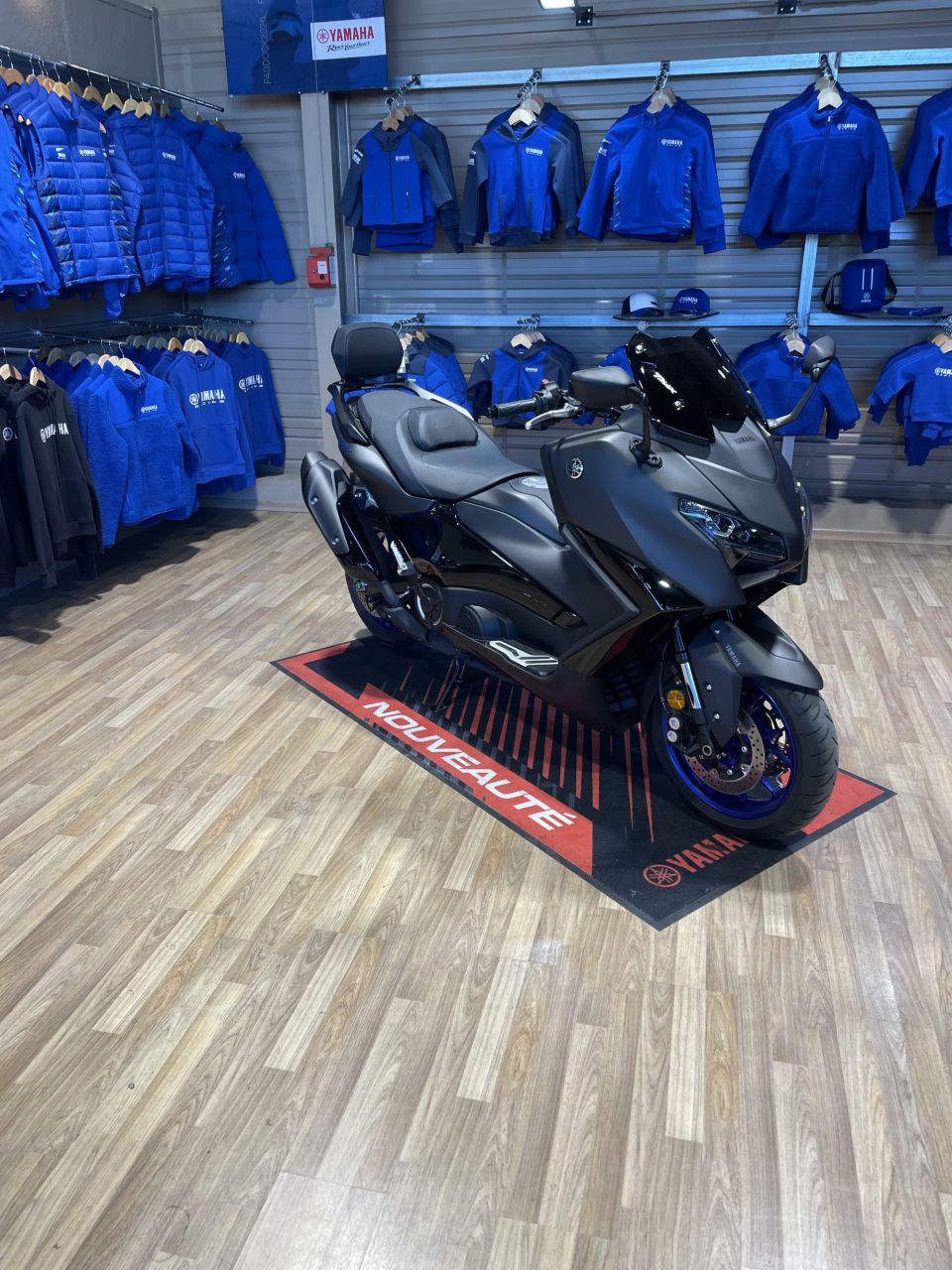 YAMAHA XP T-MAX 560 4