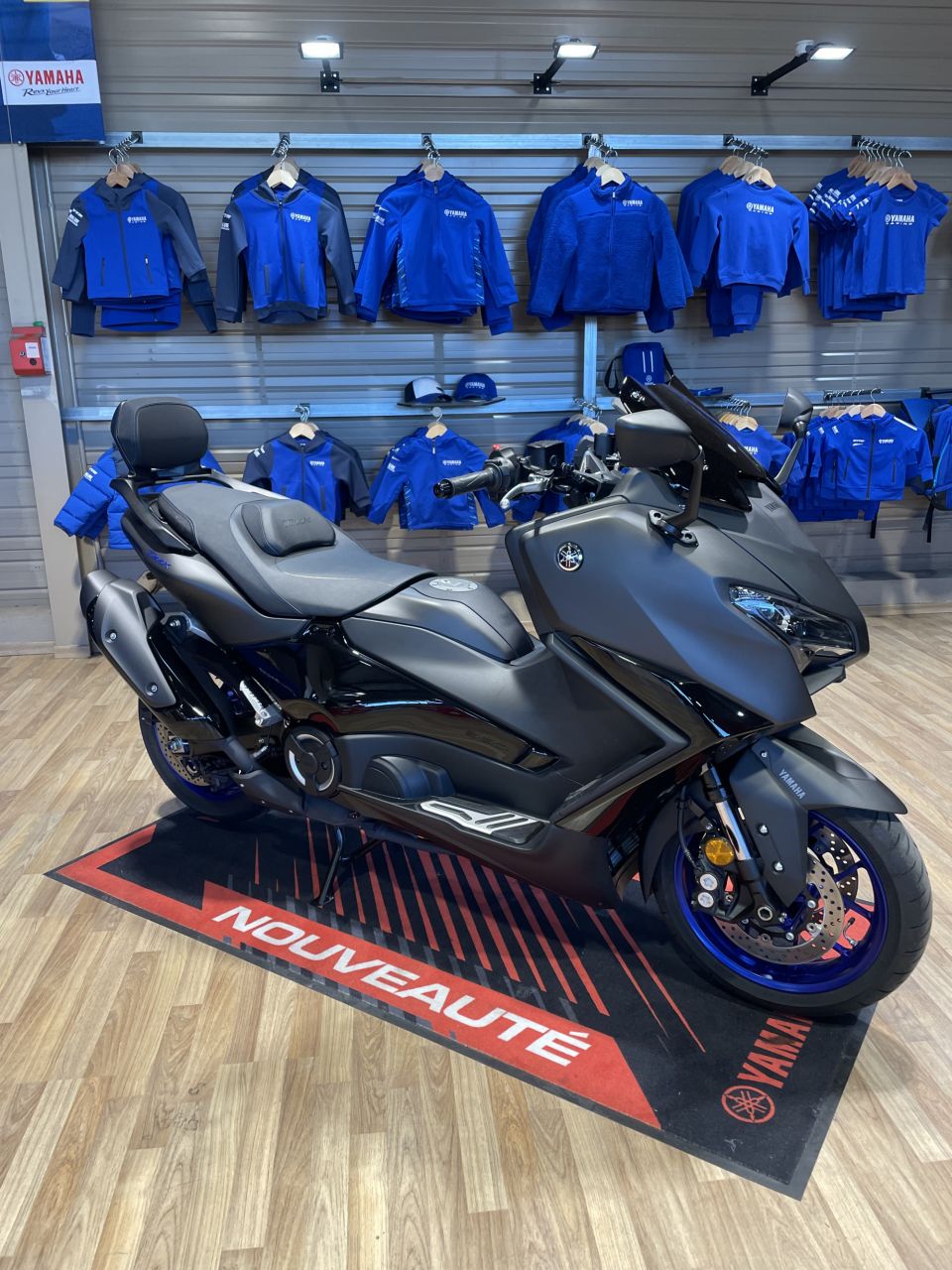 YAMAHA XP T-MAX 560 4