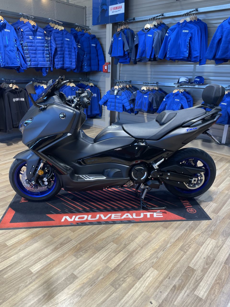 YAMAHA XP T-MAX 560 4