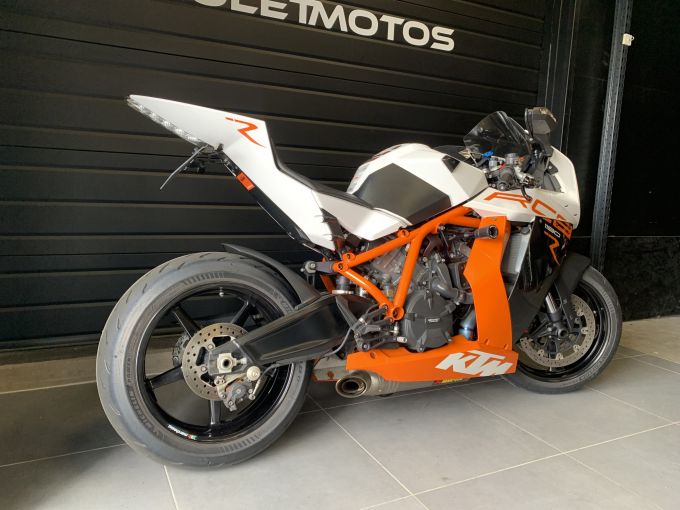 KTM RC8 R 4