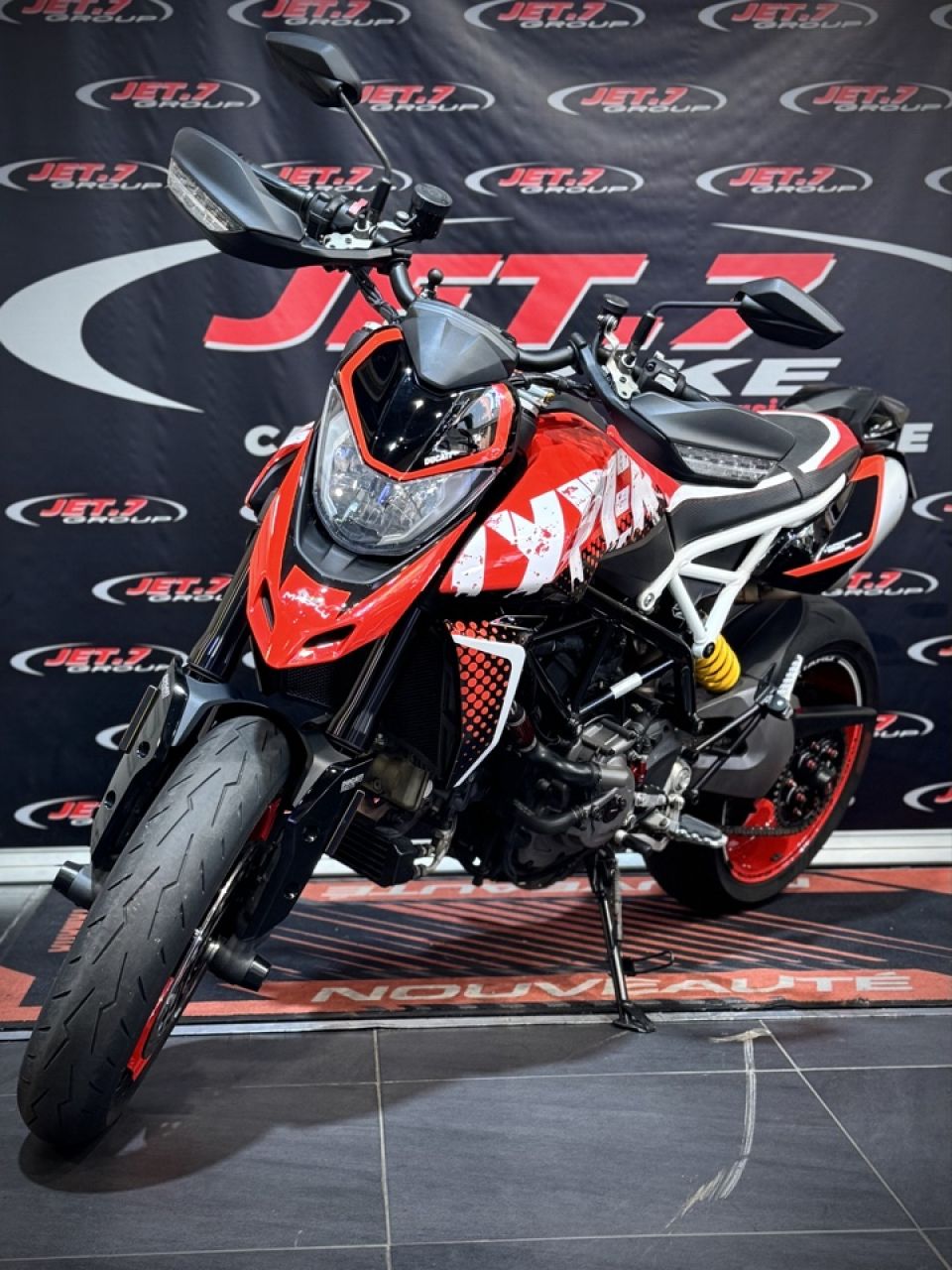 DUCATI HYPERMOTARD 4