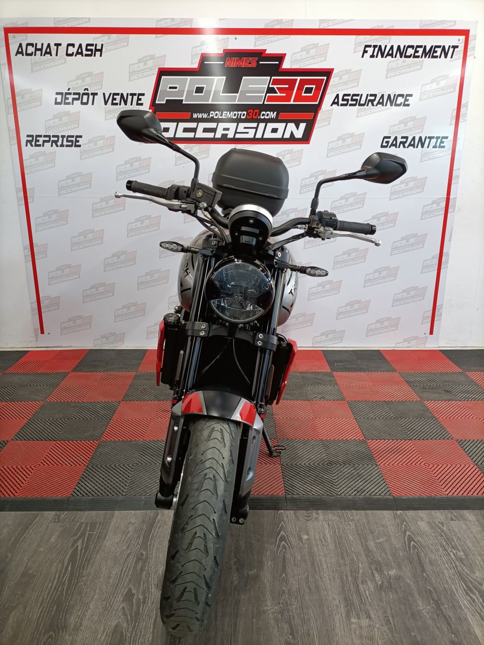 TRIUMPH TRIDENT 660 4