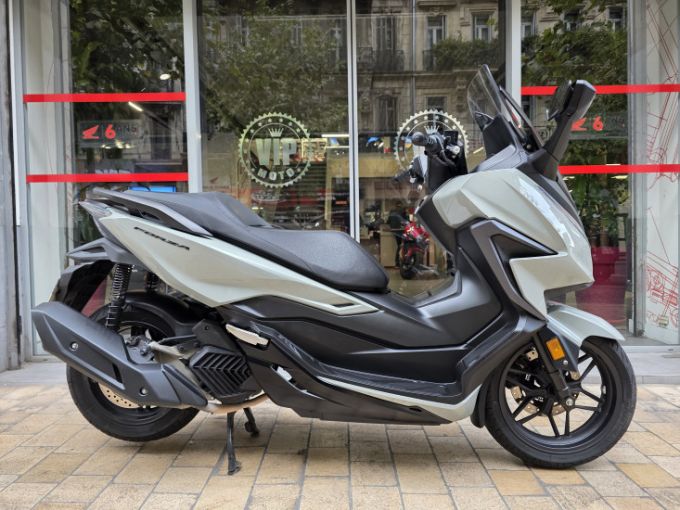 HONDA FORZA 125 4
