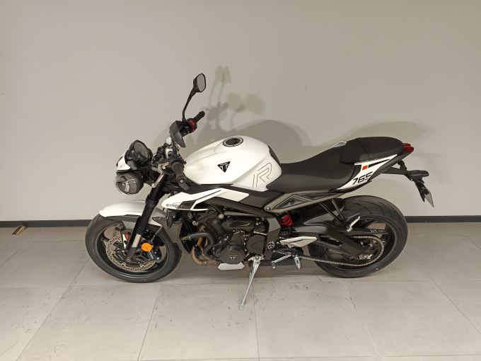TRIUMPH STREET TRIPLE 765 R 4