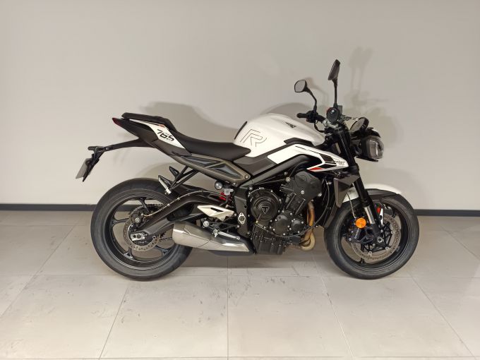 TRIUMPH STREET TRIPLE 765 R 4