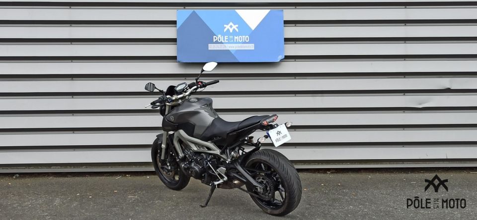 YAMAHA MT-09 ABS 4