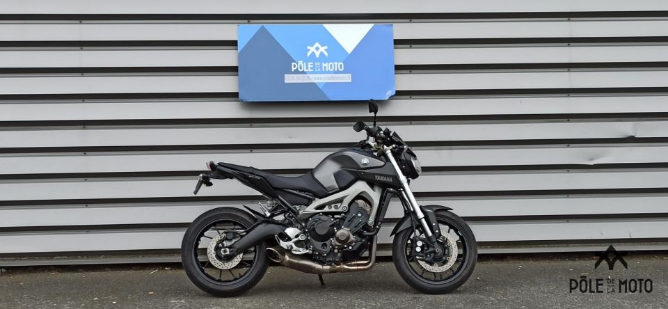 YAMAHA MT-09 ABS 4