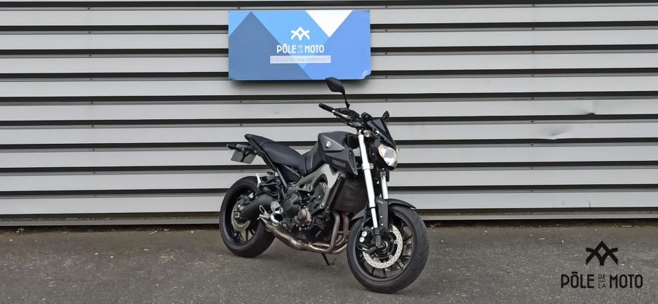 YAMAHA MT-09 ABS 4