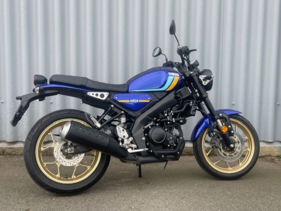 YAMAHA XSR 125 4