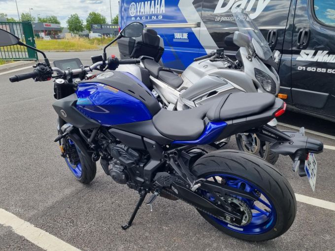 YAMAHA MT-07 Y-AMT 4