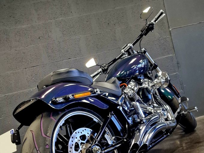 HARLEY-DAVIDSON SOFTAIL BREAKOUT 1868 4